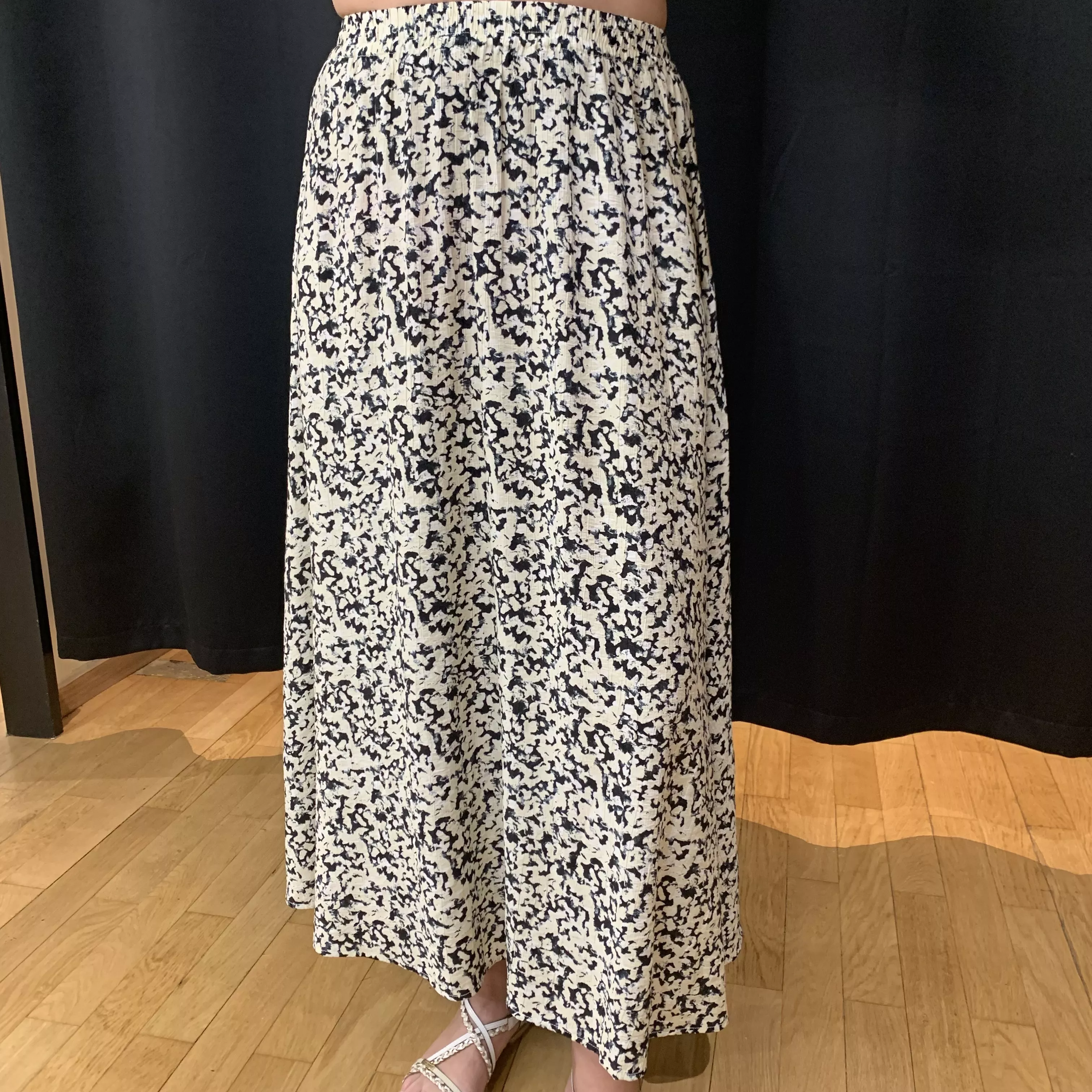 JUPE IMPRIMÉE VISCOSE NOIR ET BLANC  JUSIA MSCH COPENHAGEN