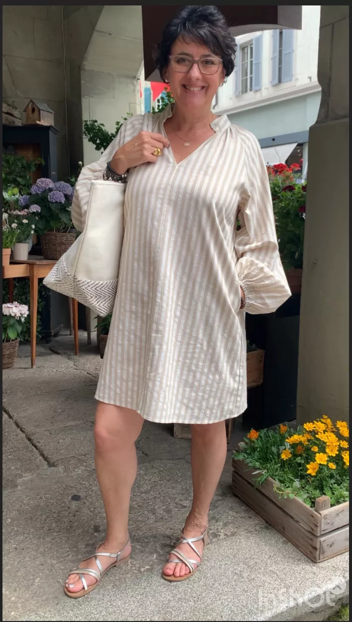 ROBE MANCHES LONGUES AVEC POCHES