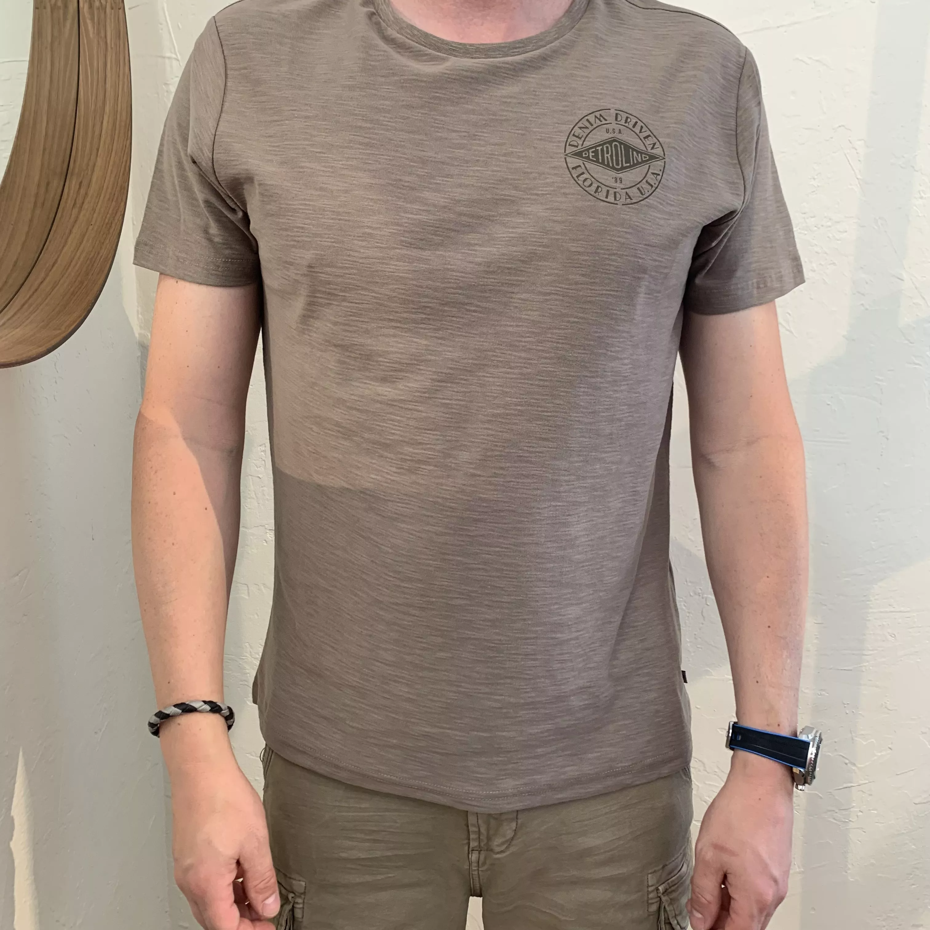 T-SHIRT